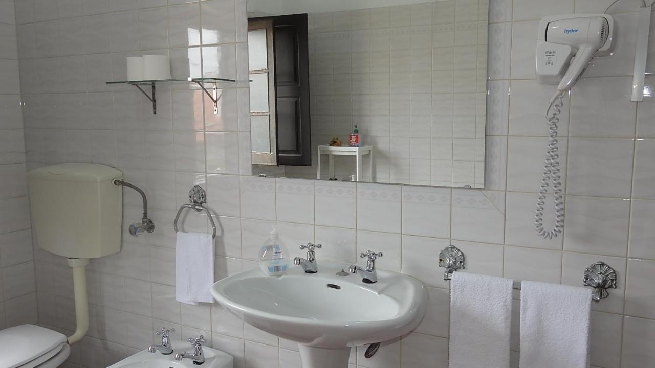 Hospedaria Do Senhor Da Pedra Óbidos Buitenkant foto